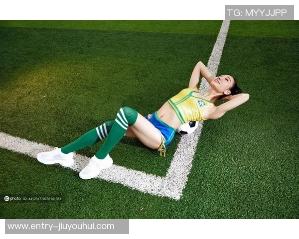 巴西大胸足球宝贝展现魅力与激情引领球迷热潮 巴西大胸足球宝贝展现魅力与激情引领球迷热潮