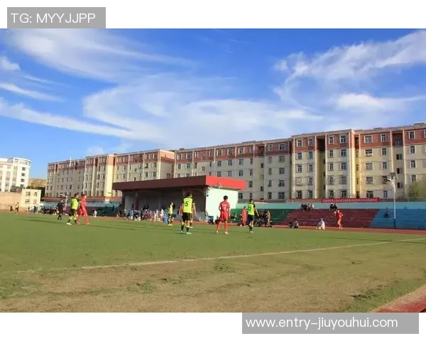 足球比赛中合理冲撞的界定与裁判标准探讨